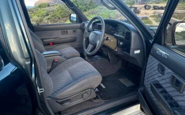 Toyota-hilux-pickup-diesel-1995-green-9