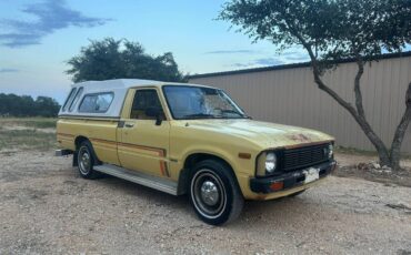 Toyota-hilux-truck-1979-yellow-10