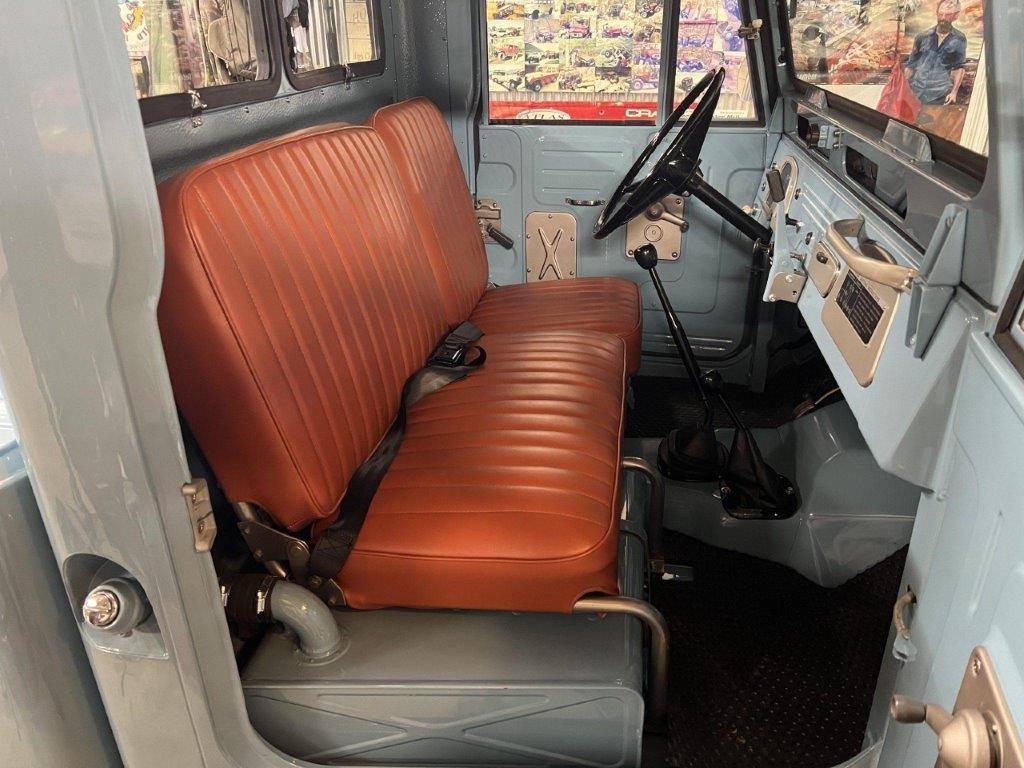 Toyota-land-cruiser-1964-blue-3