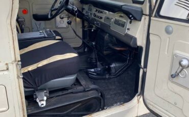 Toyota-land-cruiser-1973-12