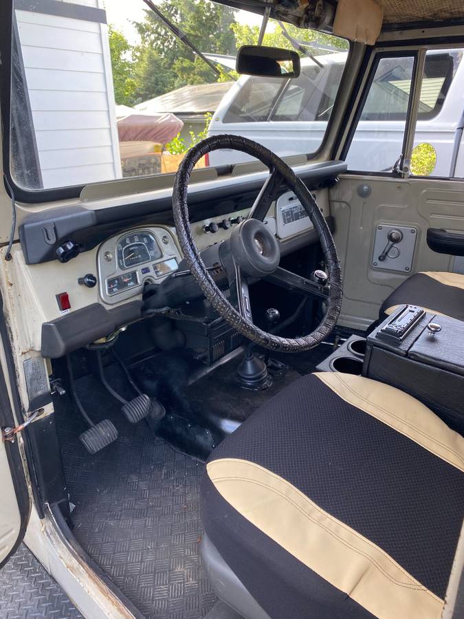 Toyota-land-cruiser-1973-3