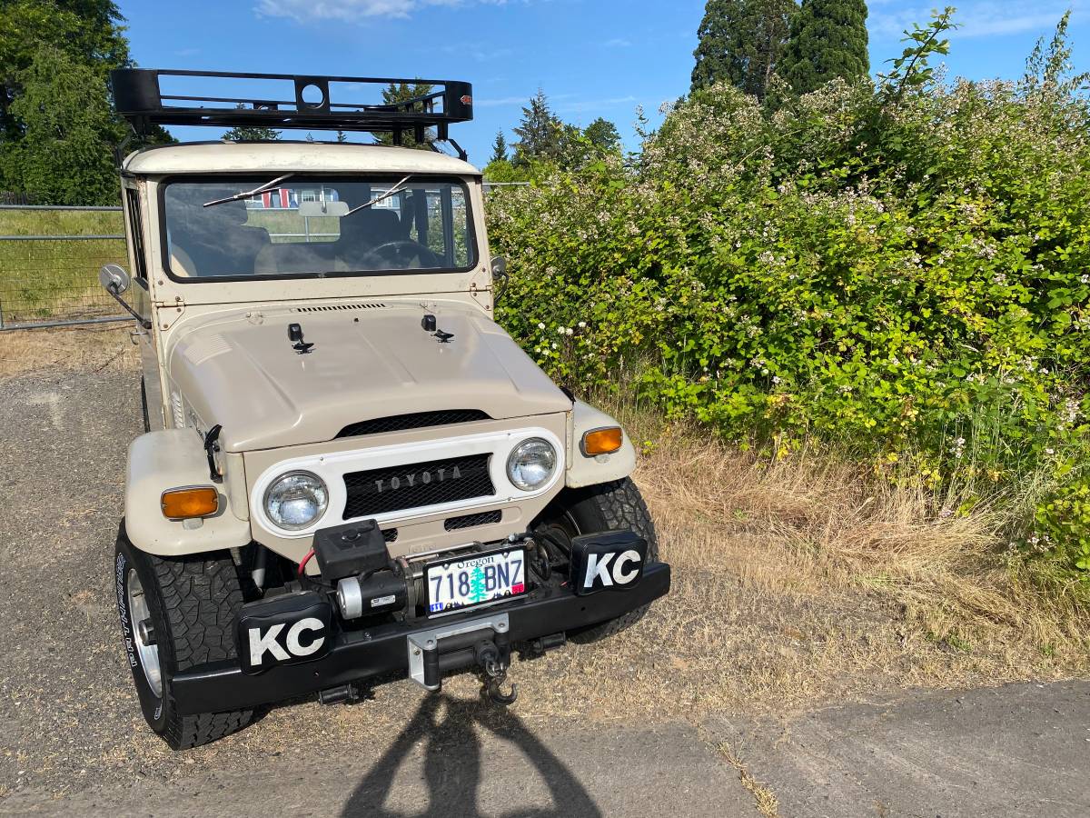 Toyota-land-cruiser-1973-4