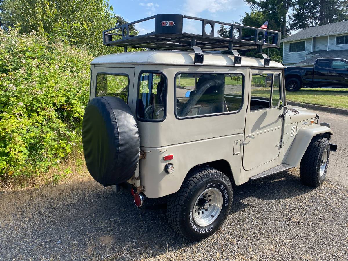 Toyota-land-cruiser-1973-5