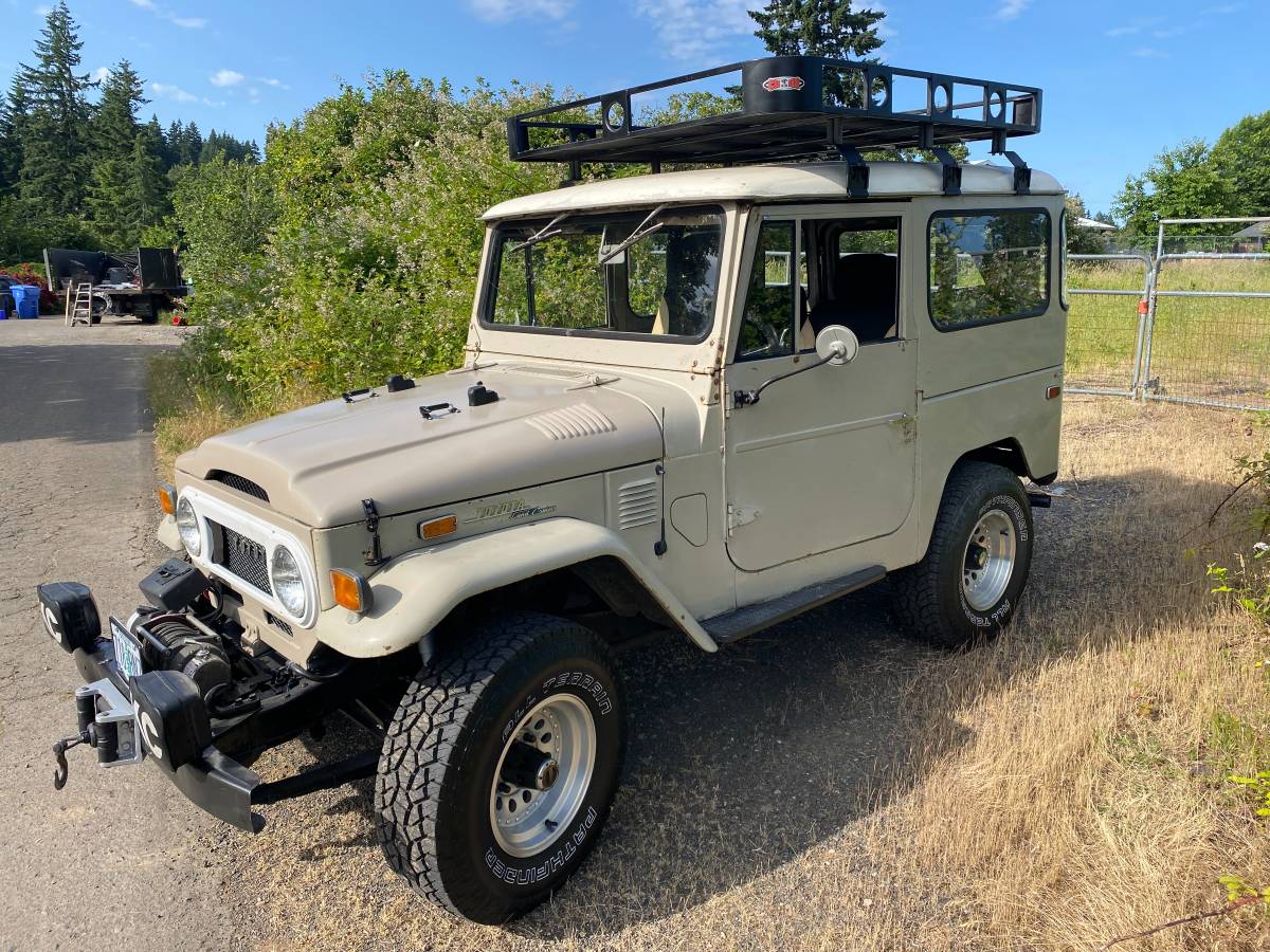 Toyota-land-cruiser-1973-6