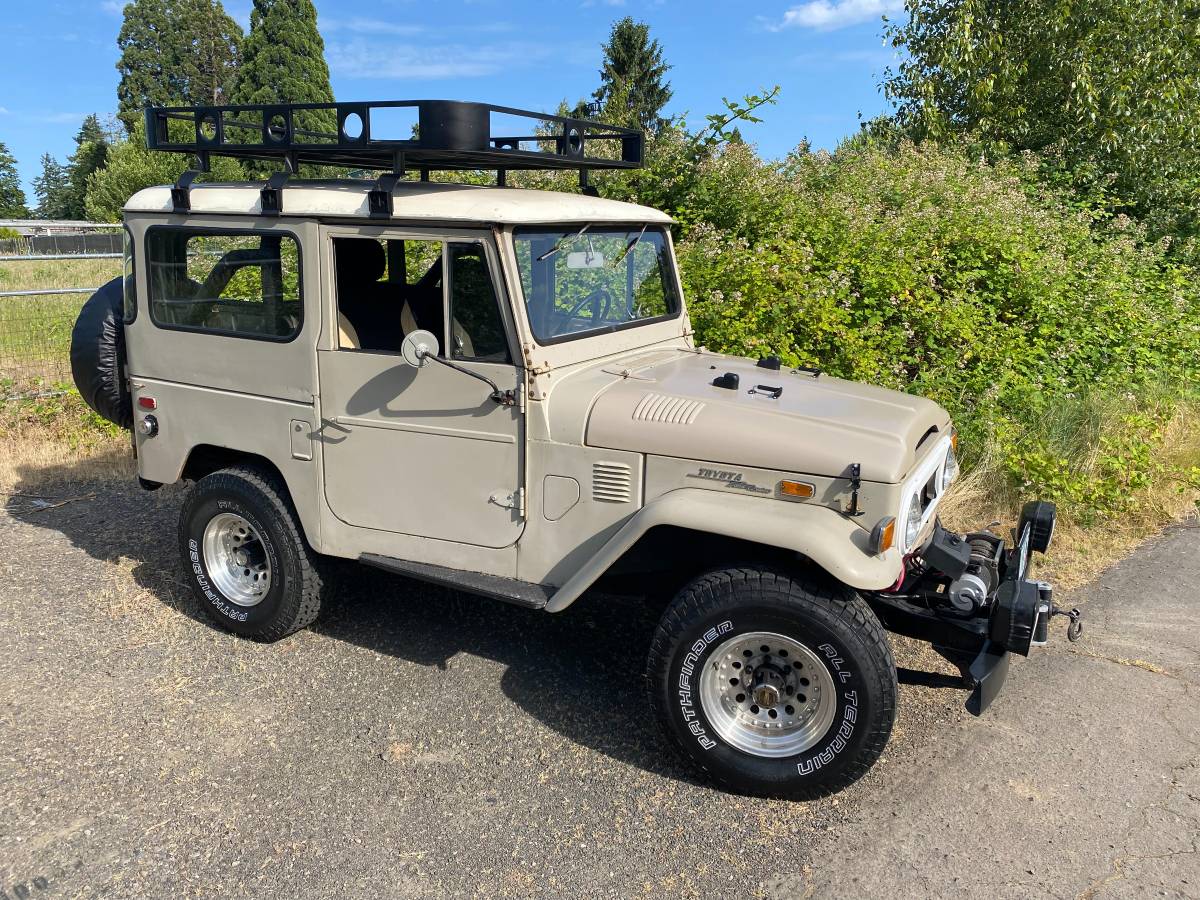 Toyota-land-cruiser-1973