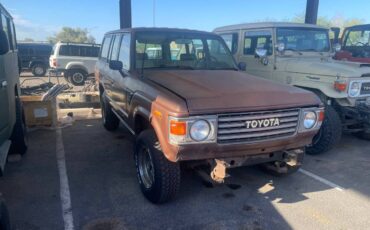 Toyota-land-cruiser-1983-brown-1