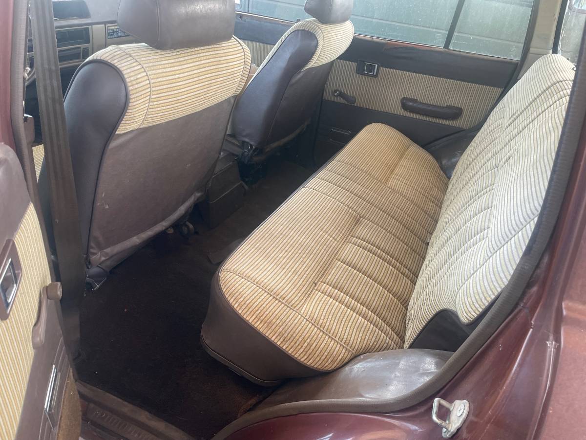 Toyota-land-cruiser-1983-brown-15