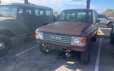 Toyota-land-cruiser-1983-brown