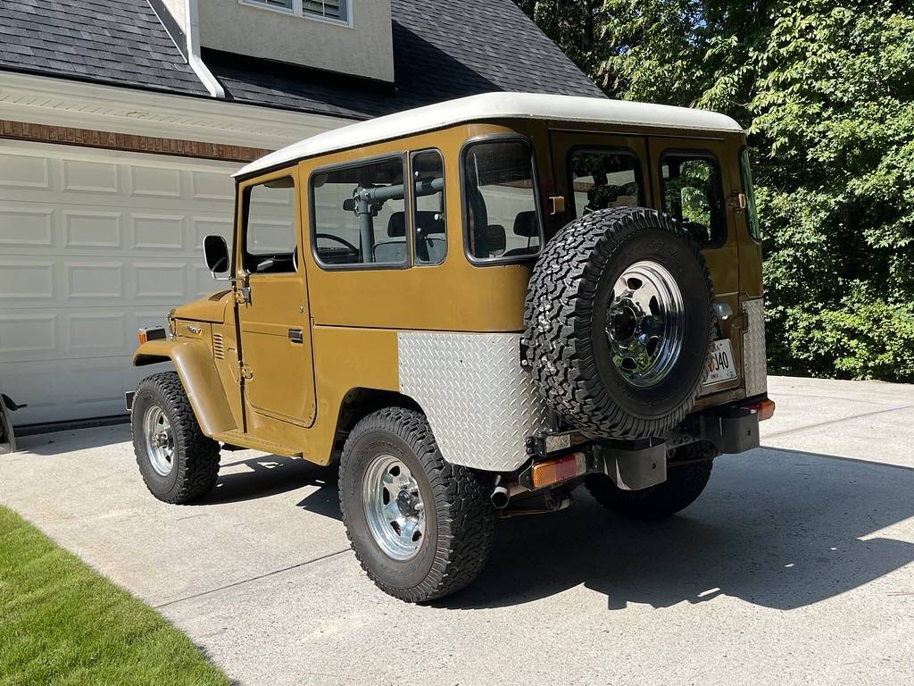 Toyota-land-cruiser-1983-green-10