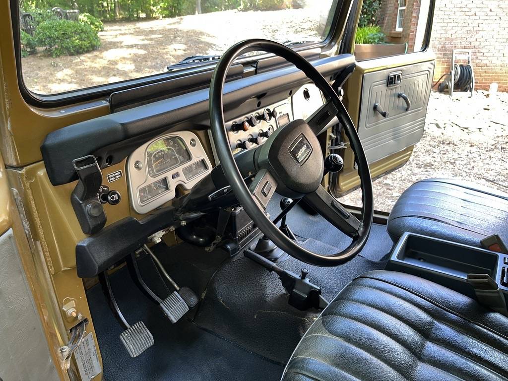 Toyota-land-cruiser-1983-green-13
