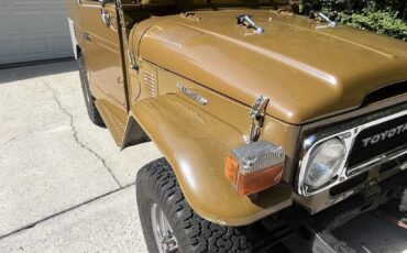 Toyota-land-cruiser-1983-green-3