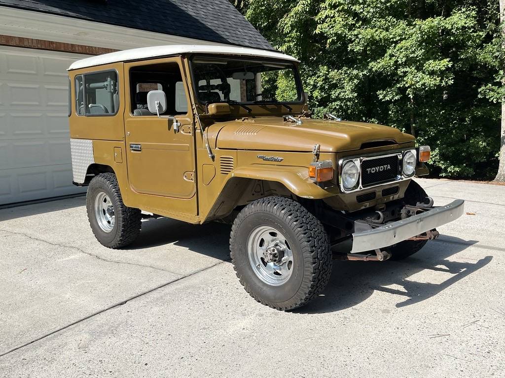 Toyota-land-cruiser-1983-green-5