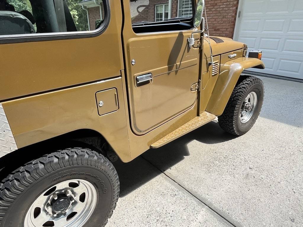 Toyota-land-cruiser-1983-green-6