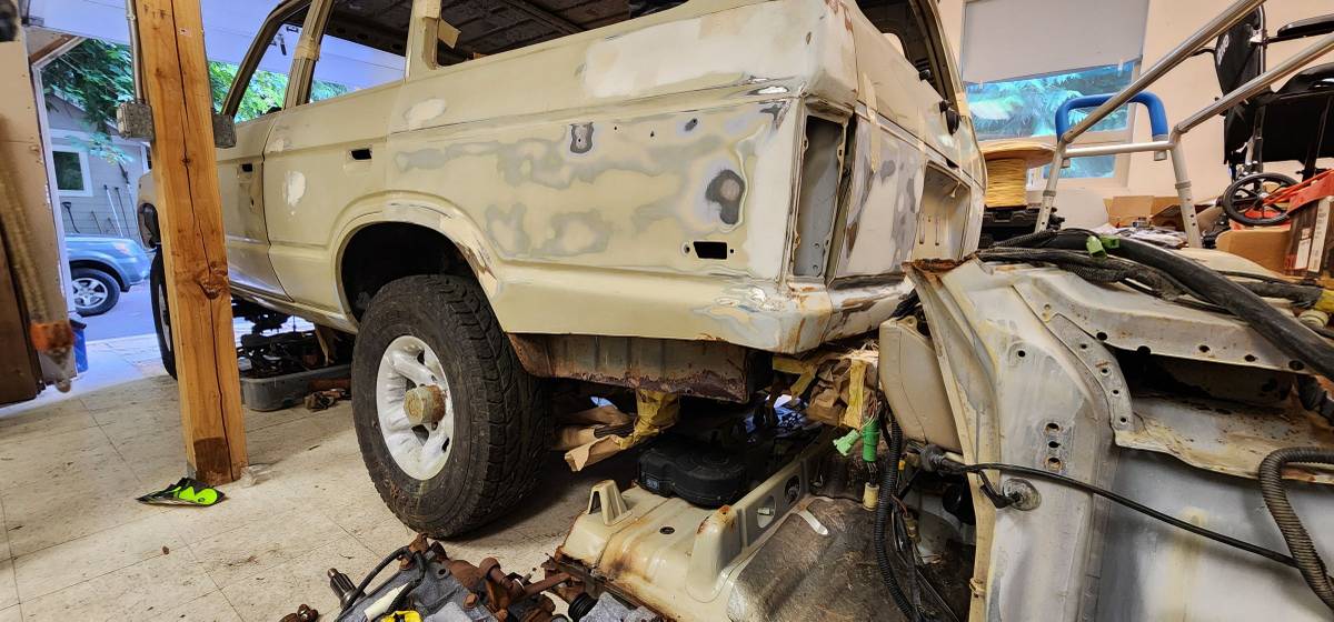 Toyota-land-cruiser-1985-2