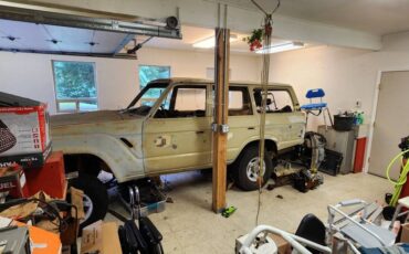 Toyota-land-cruiser-1985