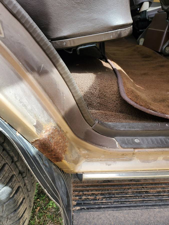 Toyota-land-cruiser-1985-brown-1
