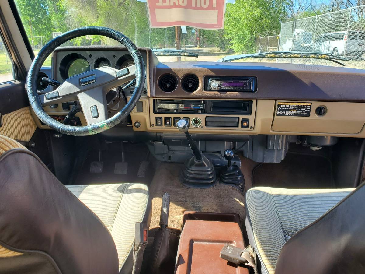 Toyota-land-cruiser-1985-brown-11