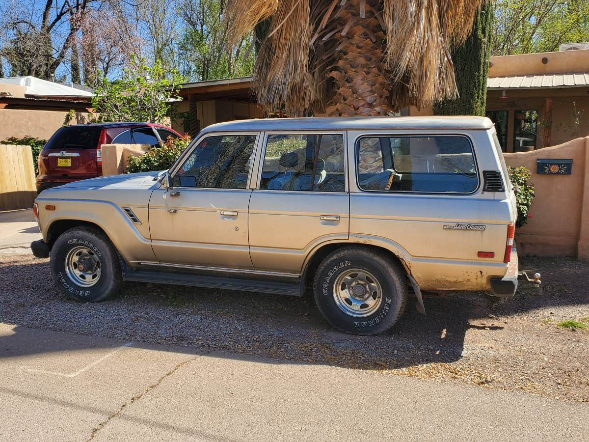 Toyota-land-cruiser-1985-brown-18