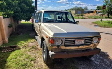 Toyota-land-cruiser-1985-brown-3