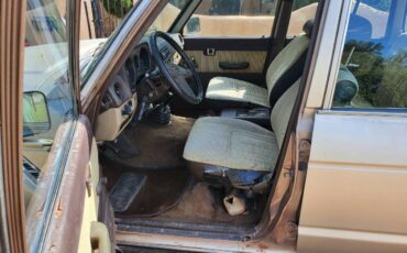 Toyota-land-cruiser-1985-brown-5
