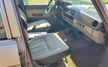 Toyota-land-cruiser-1985-brown-9
