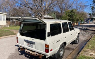 Toyota-land-cruiser-1985-white-1