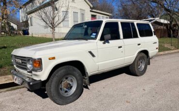 Toyota-land-cruiser-1985-white-2
