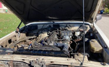 Toyota-land-cruiser-1985-white-6