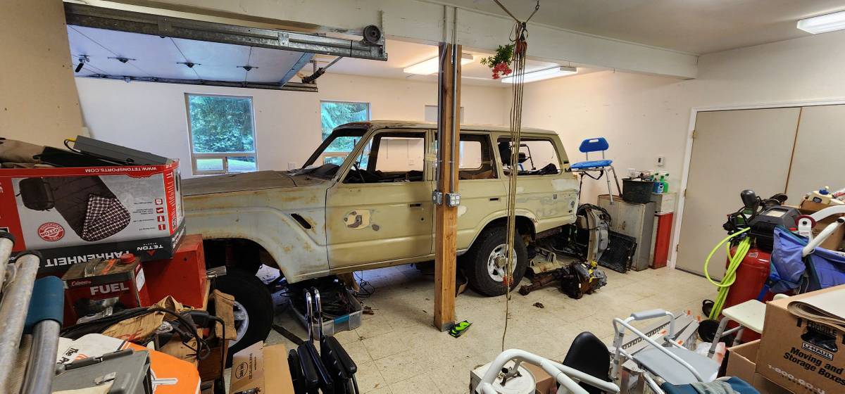 Toyota-land-cruiser-1985