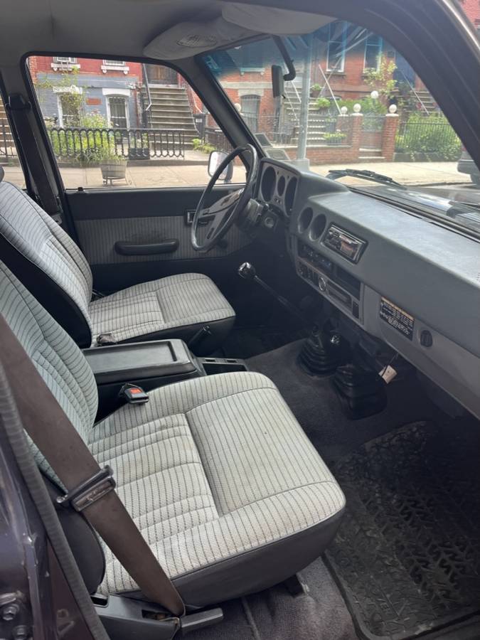 Toyota-land-cruiser-1987-blue-11