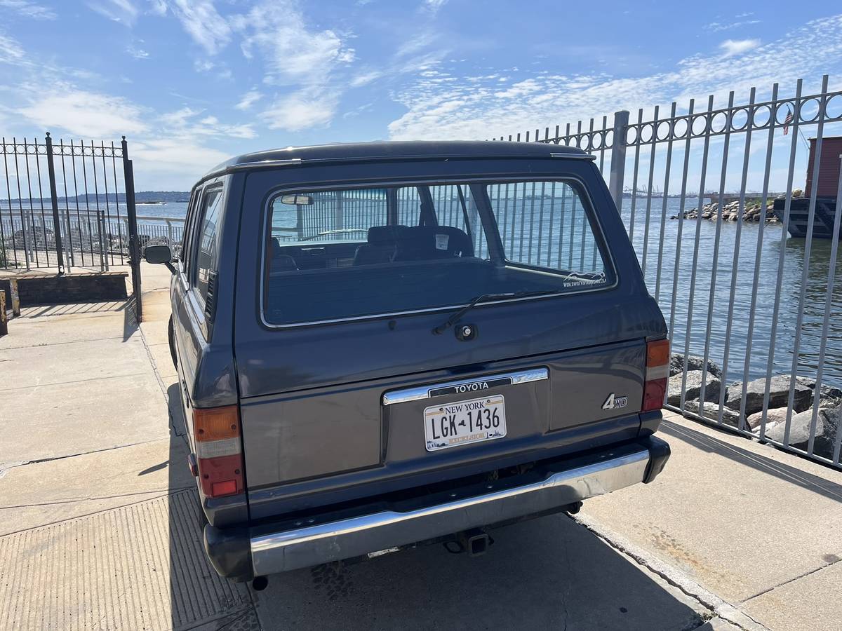 Toyota-land-cruiser-1987-blue-2
