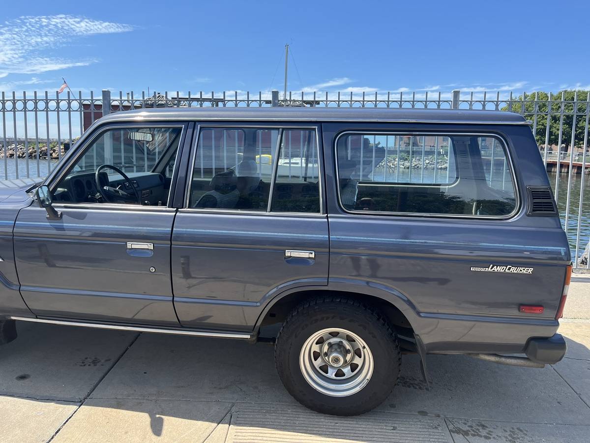 Toyota-land-cruiser-1987-blue-3