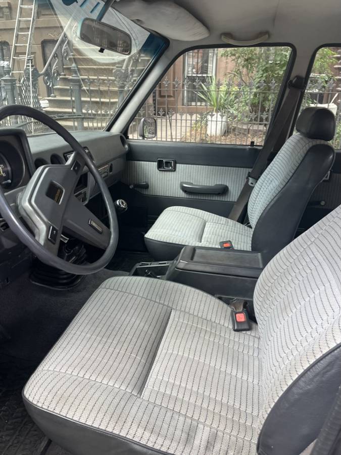 Toyota-land-cruiser-1987-blue-5