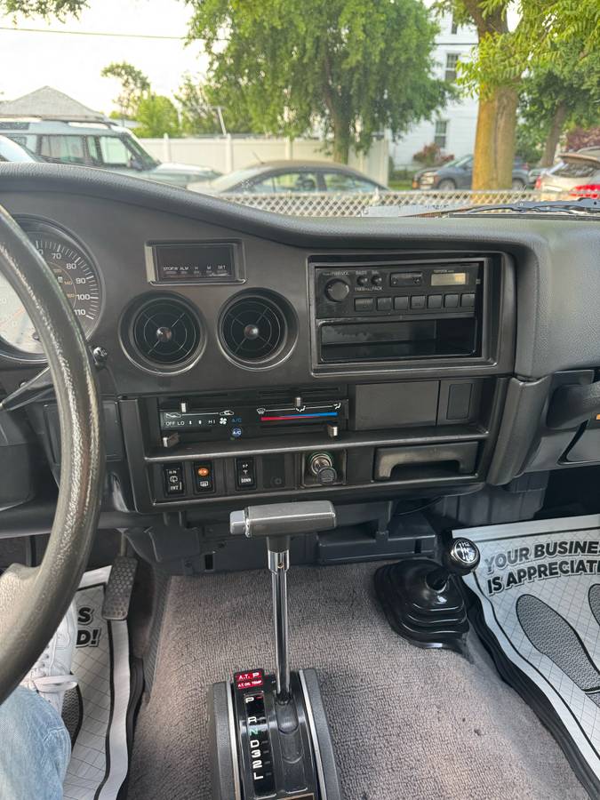 Toyota-land-cruiser-1989-silver-13