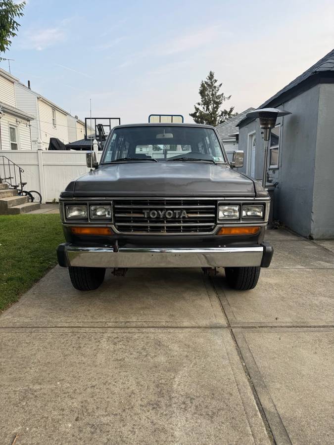 Toyota-land-cruiser-1989-silver-5