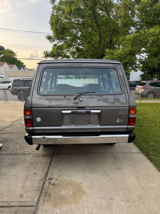 Toyota-land-cruiser-1989-silver-6