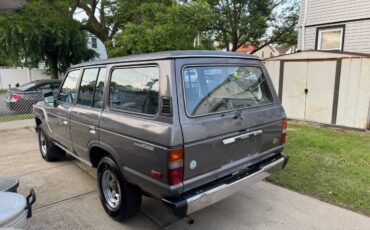 Toyota-land-cruiser-1989-silver-7