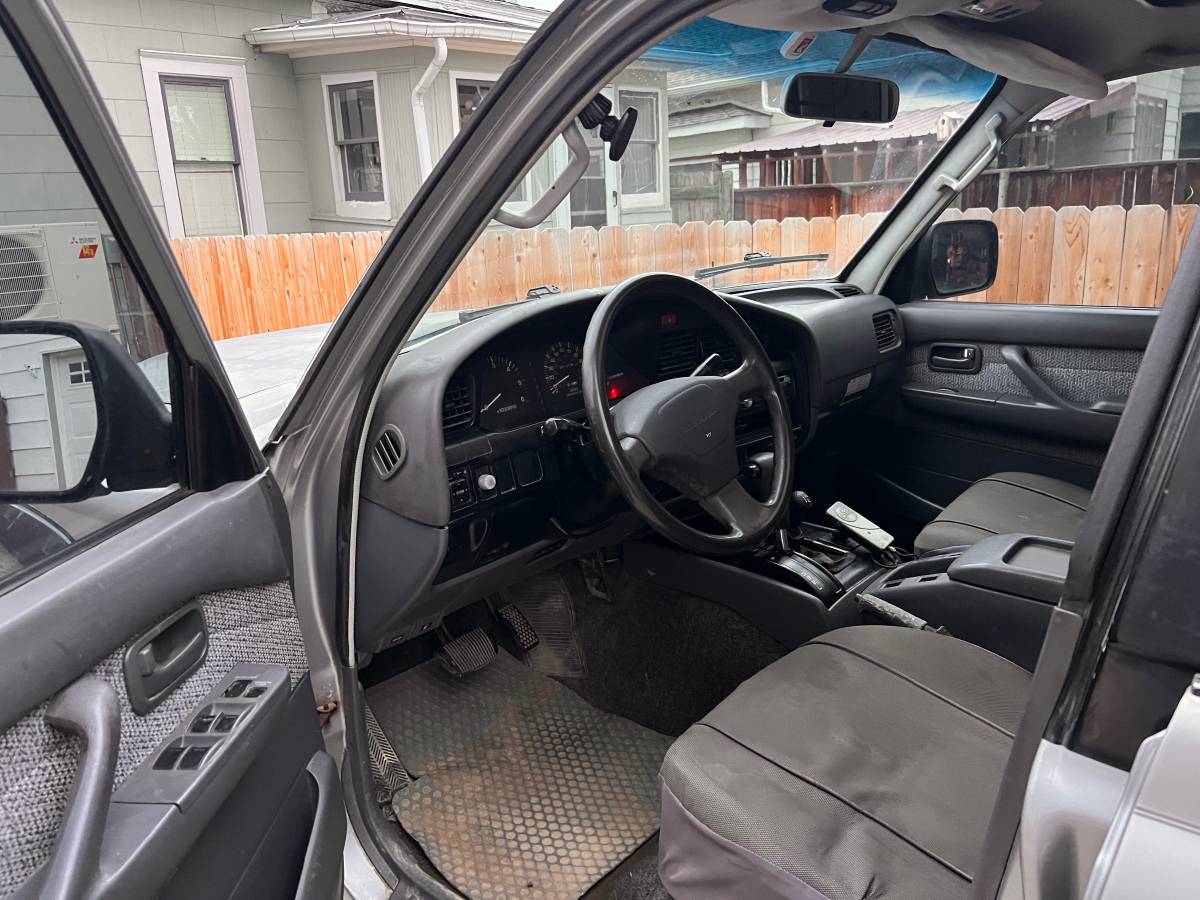 Toyota-land-cruiser-1991-grey-2