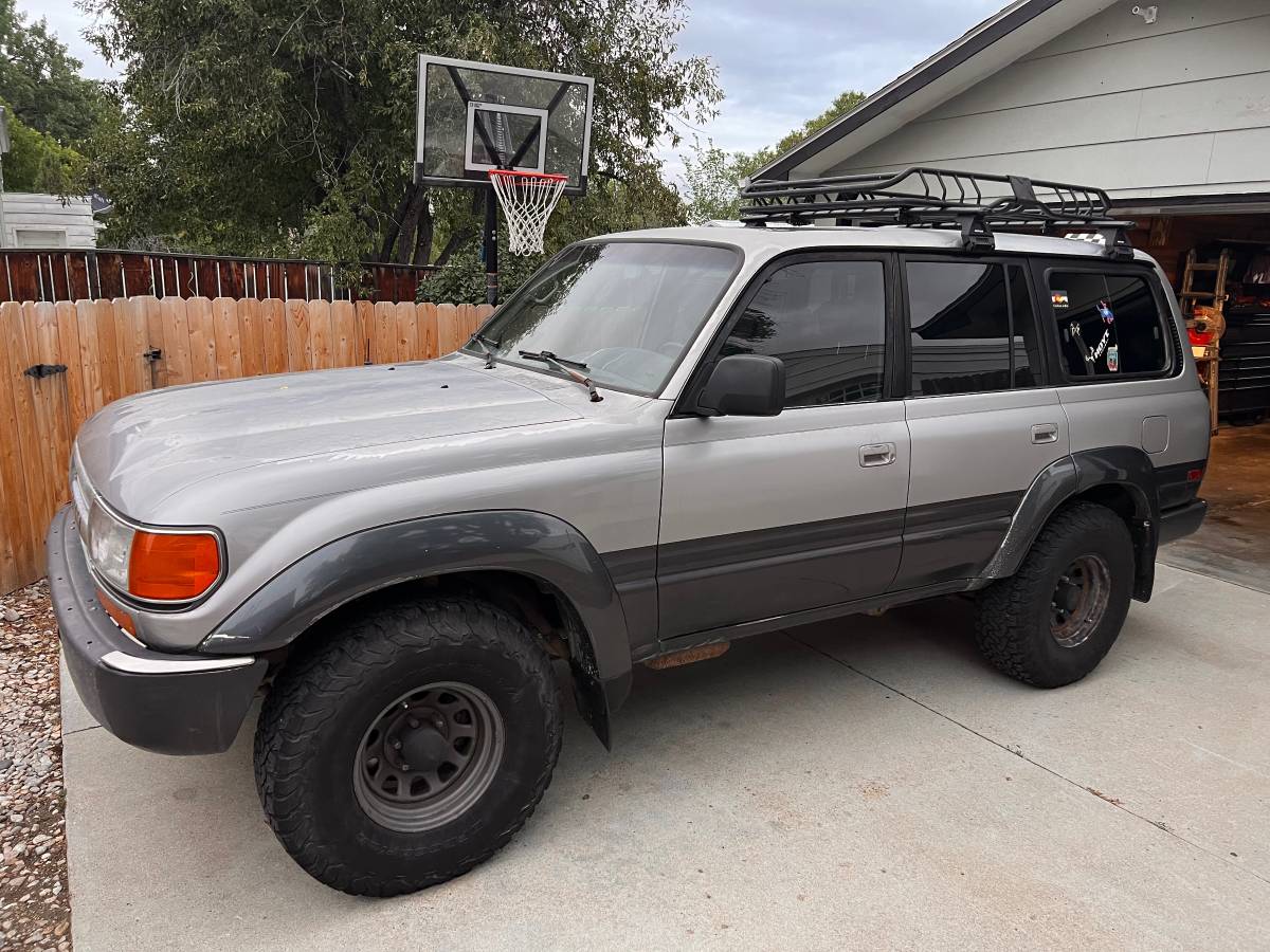 Toyota-land-cruiser-1991-grey