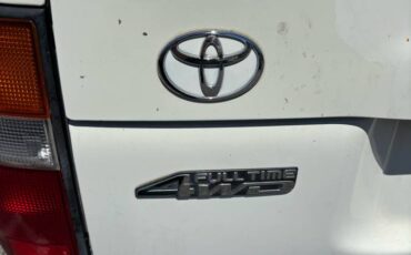 Toyota-land-cruiser-1991-white-11