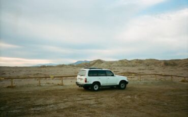 Toyota-land-cruiser-1991-white-2