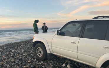 Toyota-land-cruiser-1991-white-3