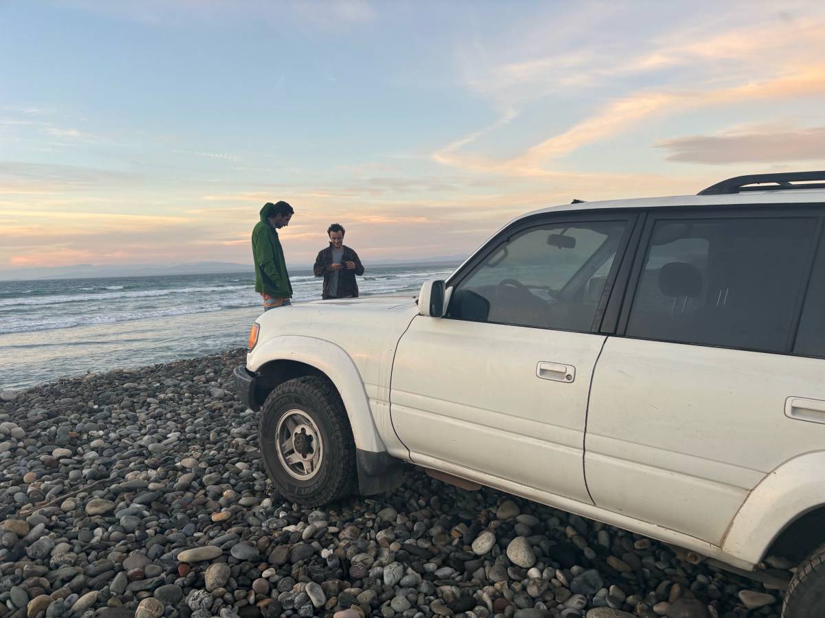 Toyota-land-cruiser-1991-white-3