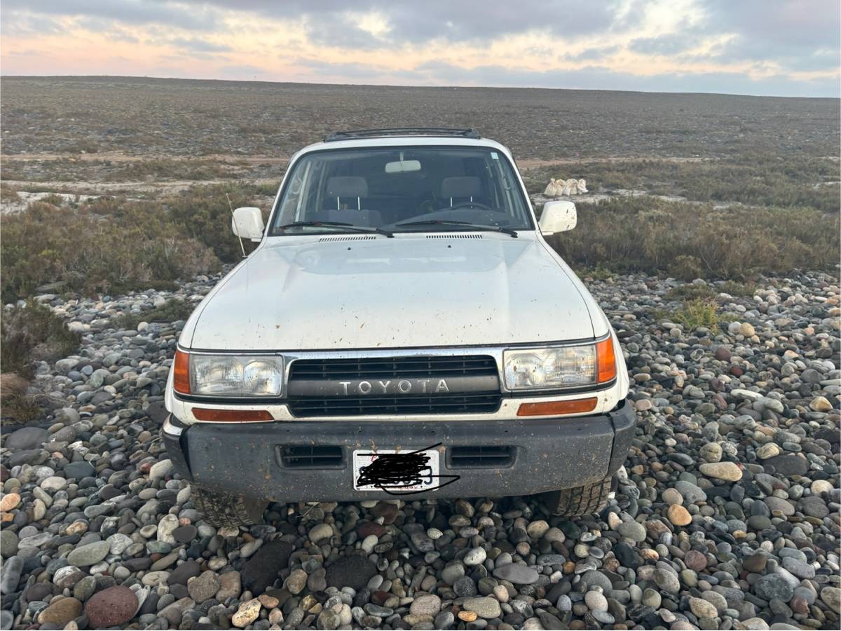 Toyota-land-cruiser-1991-white-5