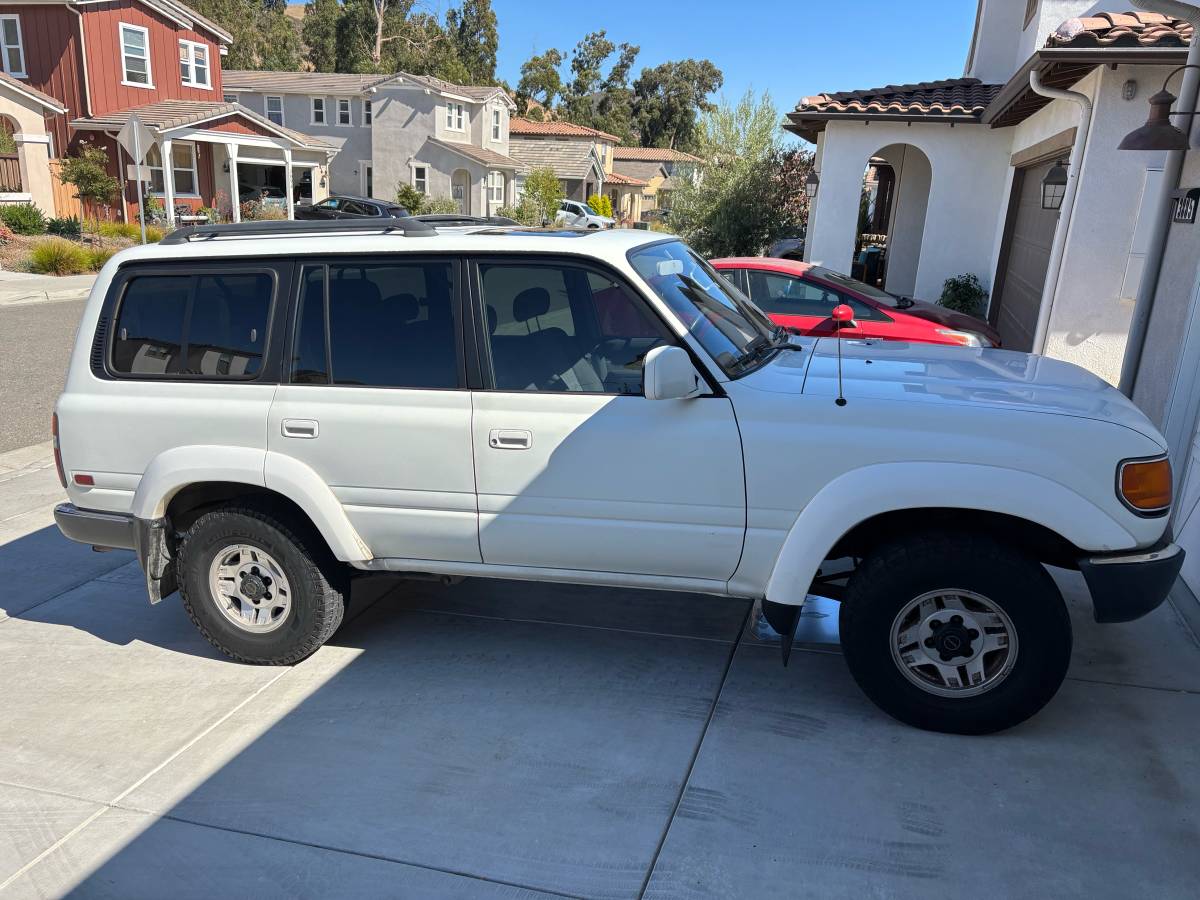 Toyota-land-cruiser-1991-white-8