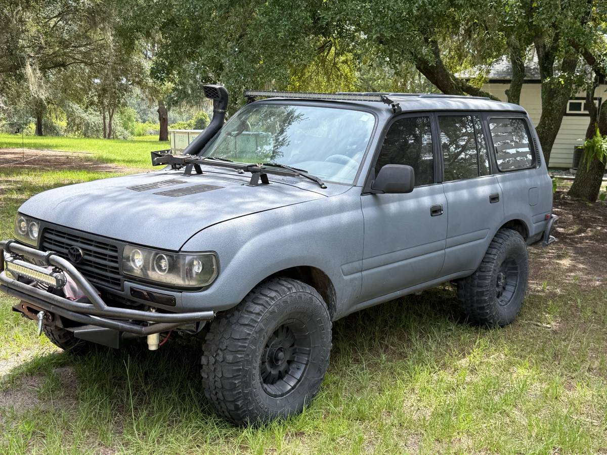 Toyota-land-cruiser-1995-grey
