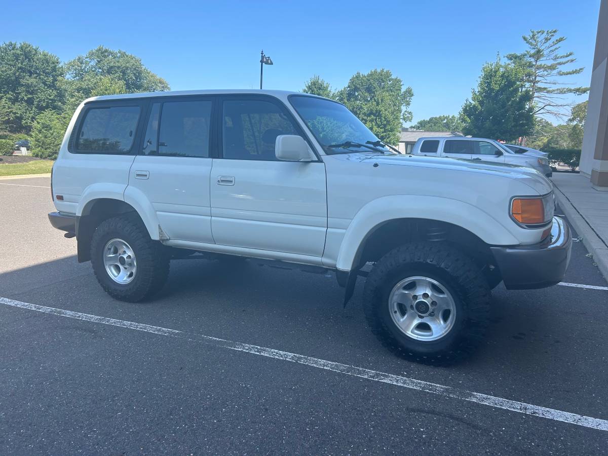 Toyota-land-cruiser-1995-white