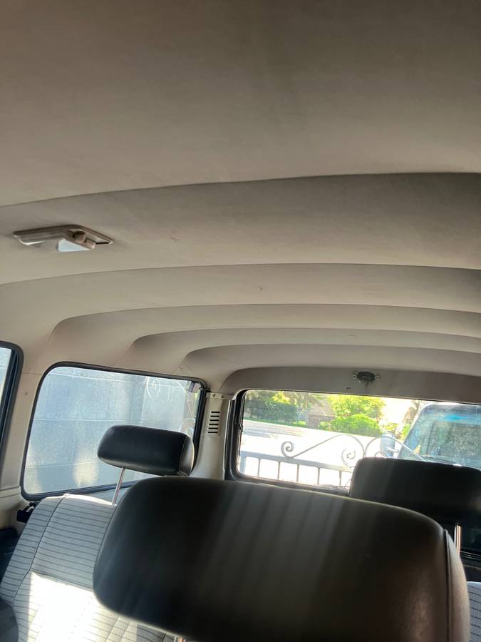 Toyota-land-cruiser-base-1988-grey-1