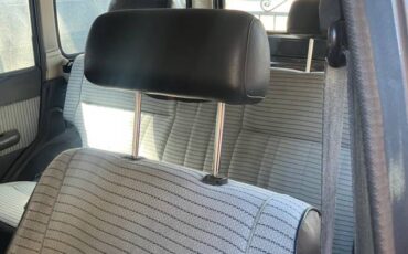 Toyota-land-cruiser-base-1988-grey-10