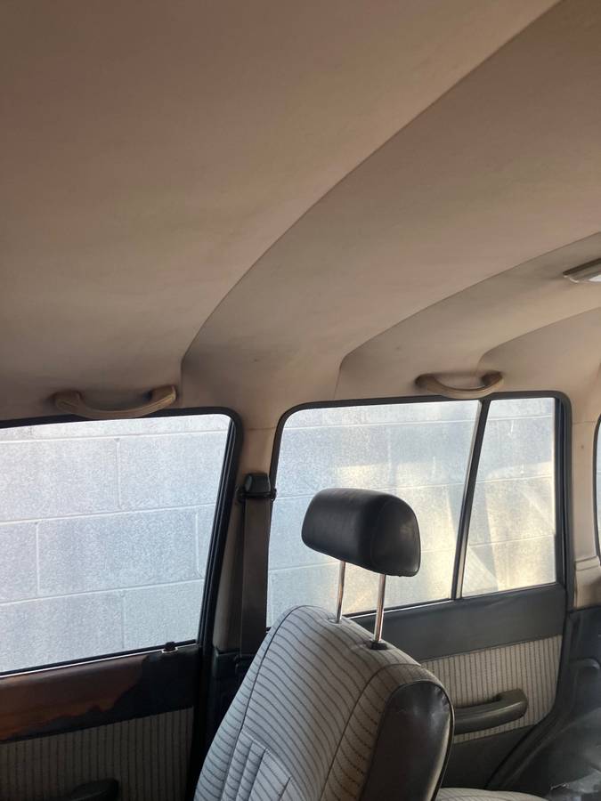 Toyota-land-cruiser-base-1988-grey-2